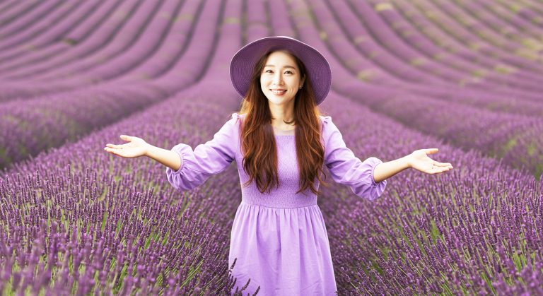 바이올렛아줌마, 권오훈 작가